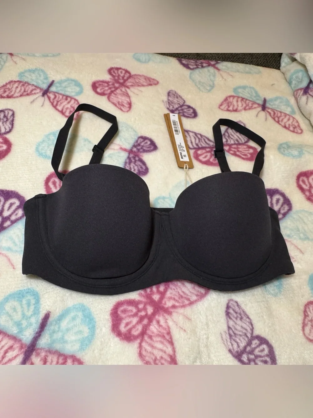 Skims Fits Everybody Strapless Bra - Picture 2 of 5